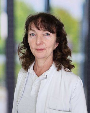 Dr. med. Dagmar Täuscher, Fachärztin für Innere Medizin, Pneumologie, Hämatologie / Onkologie