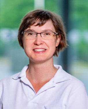 Angi Weichel, Fachärztin für Hautkrankheiten