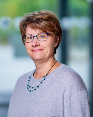 Katja Hermann, Sekretärin