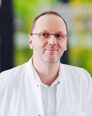 Dr. med. Immo Ratzmann, Facharzt für Innere Medizin/Kardiologie, Leiter des Herzkatheterlabors