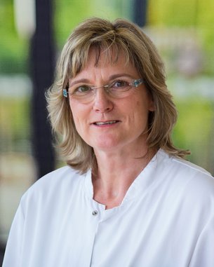 Dr. med. Kathrin Lesser, Fachärztin für Neurologie, Ärztliche Leiterin Stroke Unit