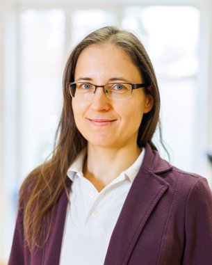 Dipl.-Psych. Undine Swoboda-Krähe, Dipl.-Psych. und Psychologische Psychotherapeutin (VT), Spezielle Schmerzpsychotherapie OPK